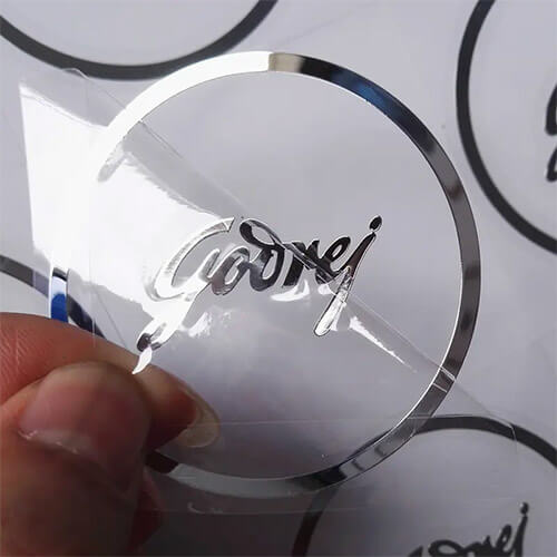 3D metal labels on the eyewear frames