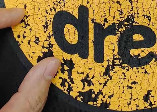 Screen printing with cracked effects