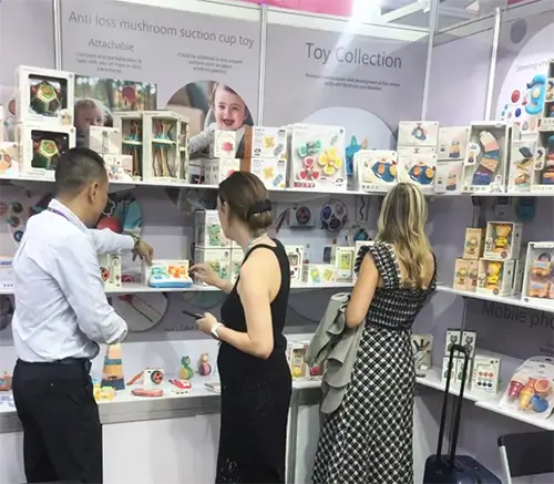 Foreign toy buyers in Guangzhou